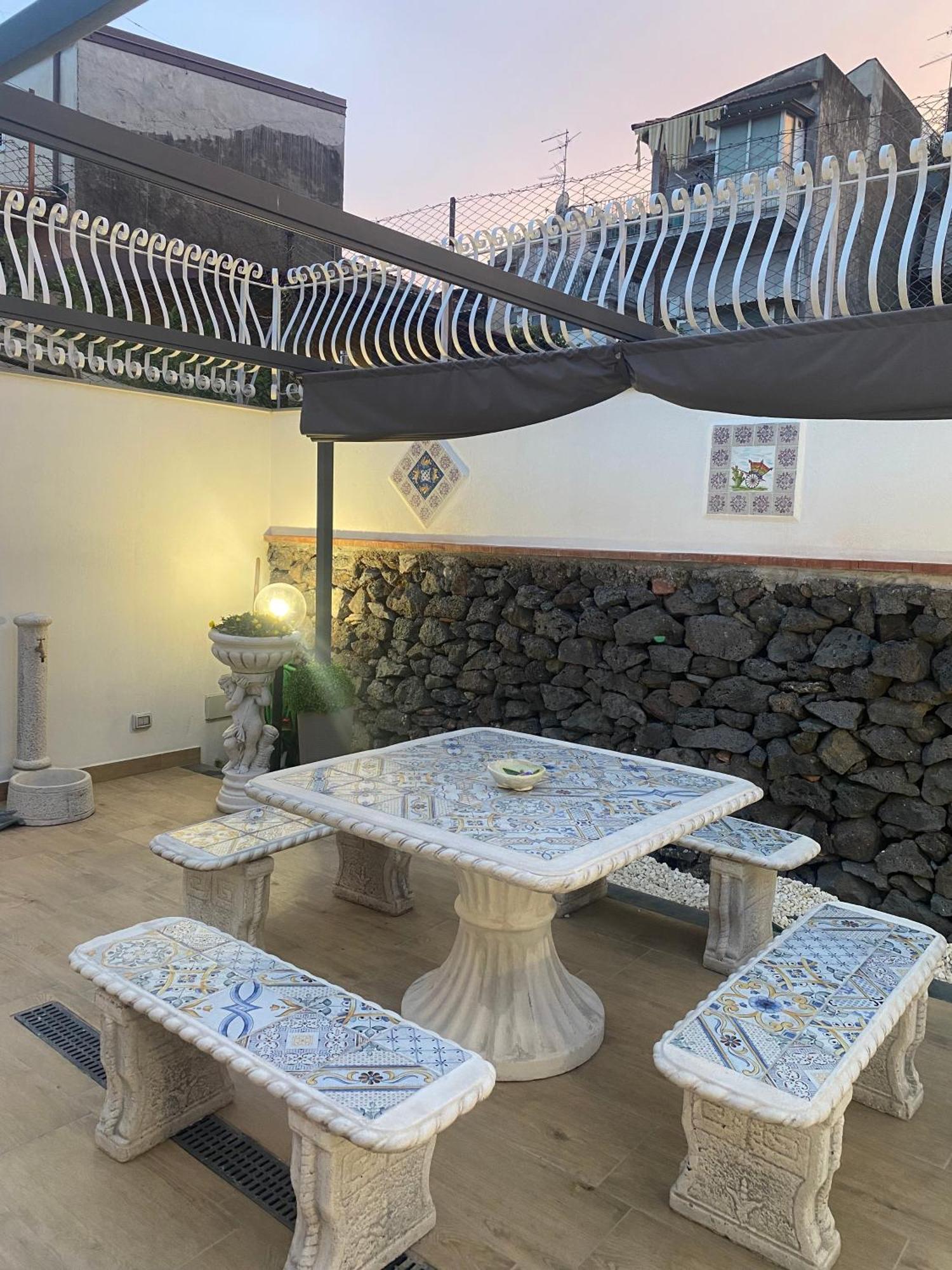 Domus Cerere Villa คาตาเนีย ภายนอก รูปภาพ